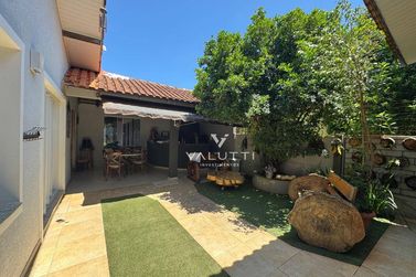 Casa &agrave; venda - 200m&sup2; - Vila A