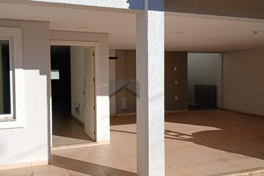 Sobrado &agrave; venda - 180m&sup2; - Jardim Naipi