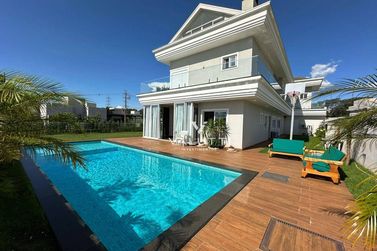 Sobrado &agrave; venda - 544m&sup2; - Condom&iacute;nio Residencial Esmeralda