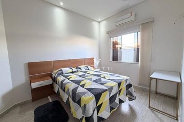 Casa &agrave; venda - 236m&sup2; - Condom&iacute;nio Arco de Paris