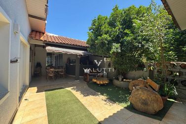 Casa &agrave; venda - 200m&sup2; - Vila A