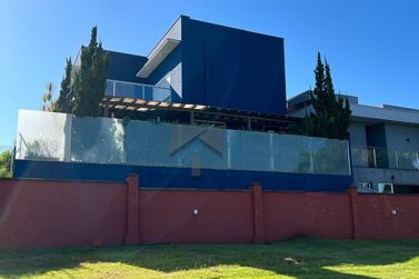 Casa &agrave; venda - 338m&sup2; - Klp