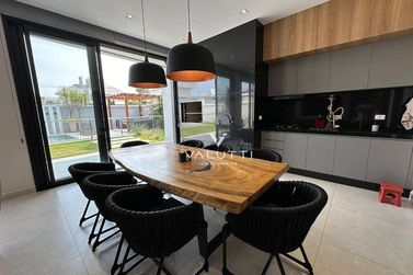 Sobrado &agrave; venda - 385m&sup2; - Condom&iacute;nio Horizontal Quinta do Sol