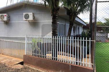 Ch&aacute;cara &agrave; venda - 1200m&sup2; - Lote Grande
