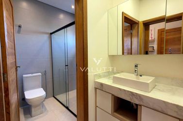 Sobrado &agrave; venda - 240m&sup2; - Condom&iacute;nio Terras Alpha I