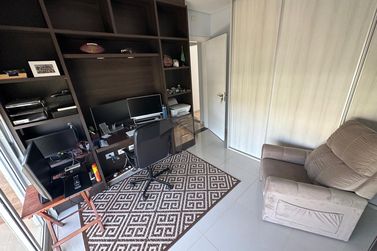 Casa &agrave; venda - 338m&sup2; - Klp