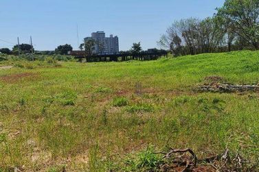 Terreno &agrave; venda - 1820m&sup2; - Jardim Polo Centro