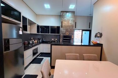 Casa &agrave; venda - 163m&sup2; - Villa Floratta