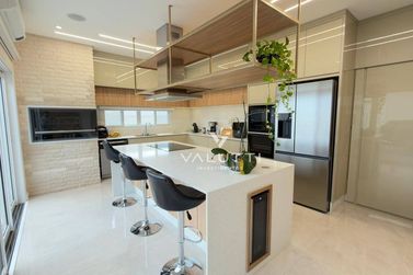 Casa &agrave; venda - 225m&sup2; - Royal Boulevard Yacht Residence e Resort