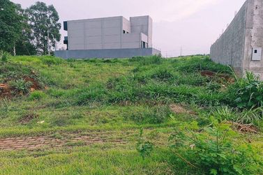 Terreno &agrave; venda - 402m&sup2; - Jardim Polo Centro