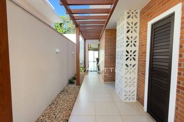 Casa &agrave; venda - 373m&sup2; - Condom&iacute;nio Solar das Palmeiras