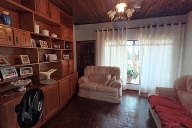 Ch&aacute;cara &agrave; venda - 150m&sup2; - Mata Verde
