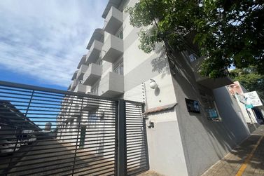 Apartamento &agrave; venda - 102m&sup2; - Centro