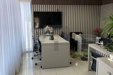 Ch&aacute;cara &agrave; venda - 1200m&sup2; - Lote Grande