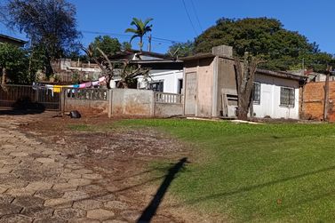 Terreno &agrave; venda - 1m&sup2; - Centro
