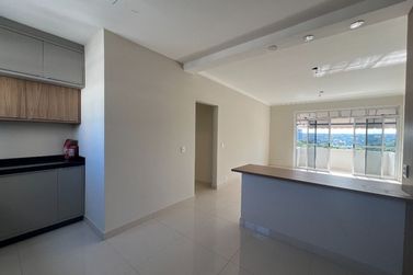 Apartamento &agrave; venda - 102m&sup2; - Centro