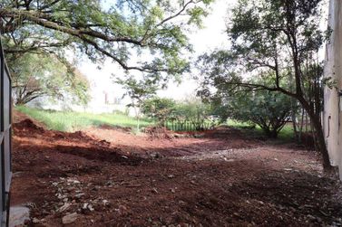 Terreno &agrave; venda - 5400m&sup2; - Centro
