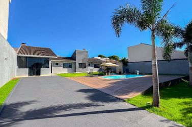 Casa &agrave; venda - 170m&sup2; - Campos do Igua&ccedil;u