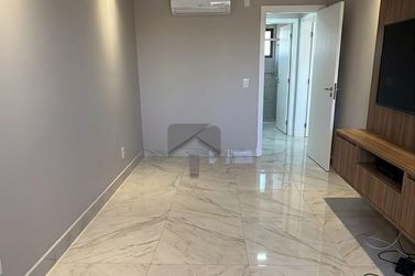 Apartamento &agrave; venda - 105m&sup2; - Centro