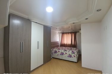 Sobrado &agrave; venda - 150m&sup2; - Centro