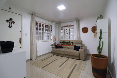 Casa &agrave; venda - 205m&sup2; - Cj Res Apor&aacute;