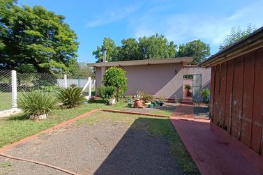Ch&aacute;cara &agrave; venda - 150m&sup2; - Mata Verde