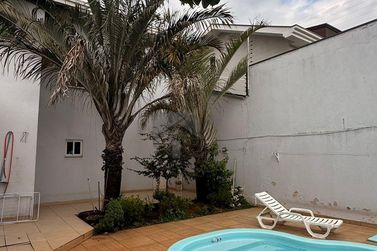 Sobrado &agrave; venda - 245m&sup2; - Jardim Sao Rafael I