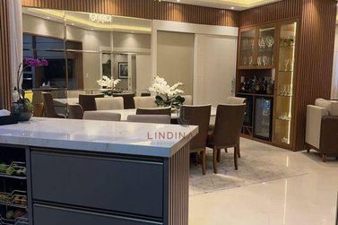 Apartamento &agrave; venda - 192m&sup2; - Centro