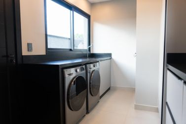 Casa &agrave; venda - 284m&sup2; - Carim&atilde;