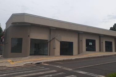 Sal&atilde;o Comercial para alugar - 60m&sup2; - Beverly Falls Park