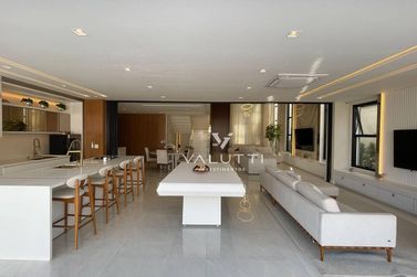 Sobrado &agrave; venda - 472m&sup2; - Condom&iacute;nio Residencial Esmeralda