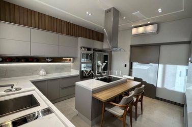 Sobrado &agrave; venda - 356m&sup2; - Condom&iacute;nio &Aacute;guas Claras