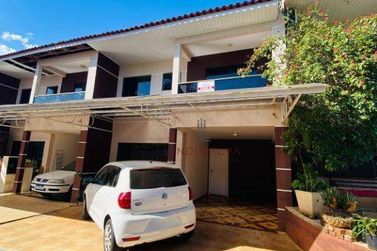 Sobrado &agrave; venda - 98m&sup2; - Vila Adriana