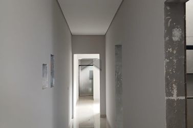 Casa &agrave; venda - 70m&sup2; - Lote Grande