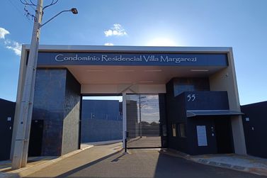 Terreno &agrave; venda - 353m&sup2; - Lancaster V