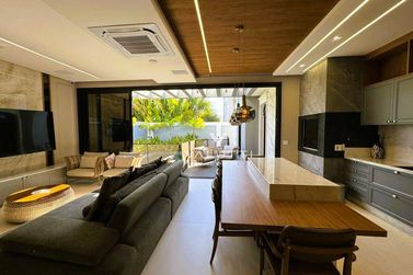 Casa &agrave; venda - 280m&sup2; - Royal Boulevard Yacht Residence e Resort