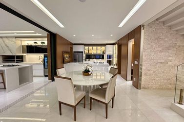 Sobrado &agrave; venda - 472m&sup2; - Condom&iacute;nio Residencial Esmeralda