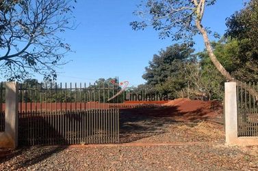 Terreno &agrave; venda - 8800m&sup2; - Santa Terezinha