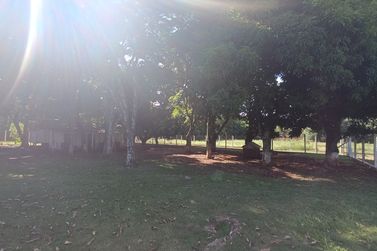 Ch&aacute;cara &agrave; venda - 150m&sup2; - Mata Verde