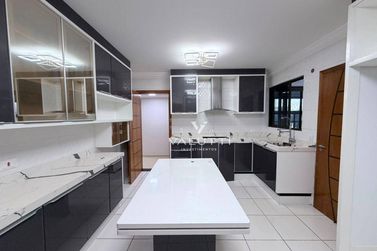 Apartamento &agrave; venda - 220m&sup2; - Edif&iacute;cio Sultan