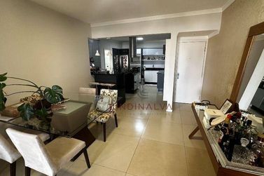 Apartamento &agrave; venda - 87m&sup2; - Centro