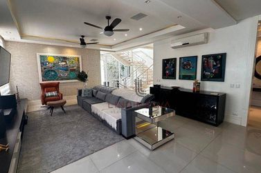 Sobrado &agrave; venda - 750m&sup2; - Condom&iacute;nio Residencial Castel Franco