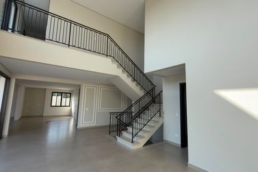 Sobrado &agrave; venda - 417m&sup2; - Condom&iacute;nio &Aacute;guas Claras
