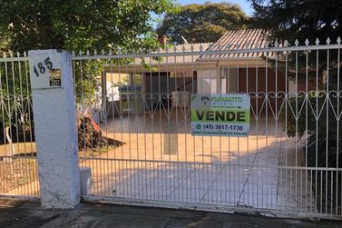 Casa &agrave; venda - 619m&sup2; - Vila A