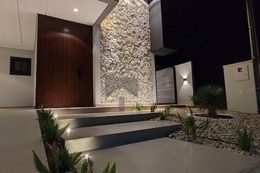 Casa &agrave; venda - 180m&sup2; - Carim&atilde;