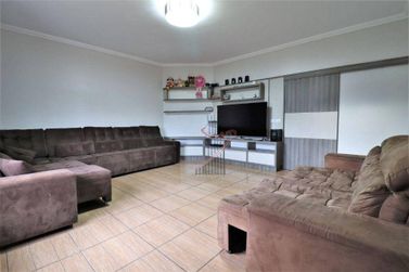 Casa &agrave; venda - 242m&sup2; - Jardim Bourbon