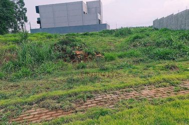 Terreno &agrave; venda - 402m&sup2; - Jardim Polo Centro
