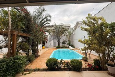 Sobrado &agrave; venda - 245m&sup2; - Jardim Sao Rafael I