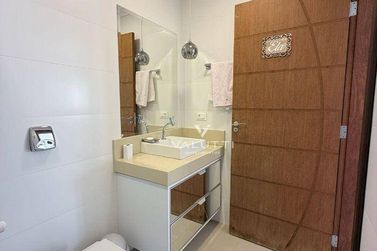 Casa &agrave; venda - 388m&sup2; - Condom&iacute;nio Vila Residencial B