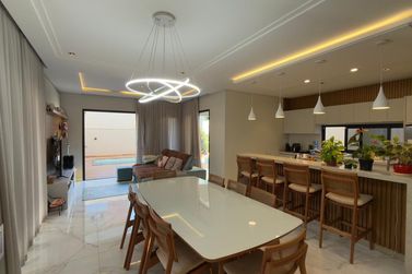 Casa &agrave; venda - 425m&sup2; - Condom&iacute;nio Residencial Villa Firenze